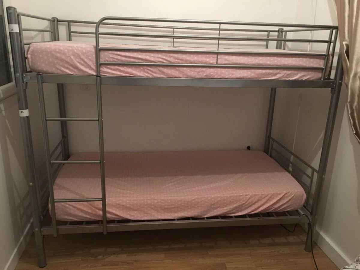 Lori Hostel بوبْئيني المظهر الخارجي الصورة
